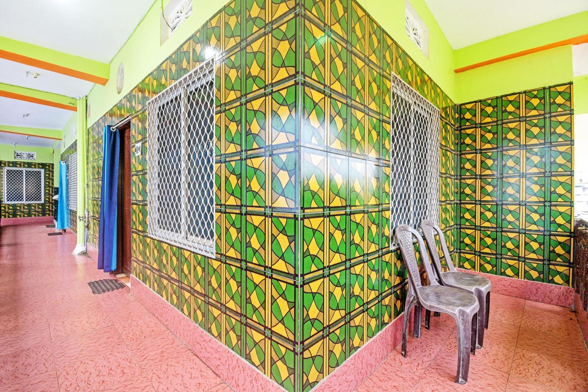 Hotel O Sri Ram Guest House Puri Esterno foto